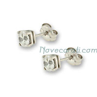 White gold stud earrings with cubic zirconia